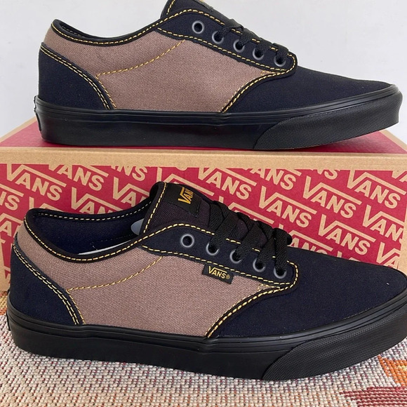 Vans Men’s Atwood
Outcore Phantom/Black
VN000CX8B29
Sneakers - Picture 1 of 16
